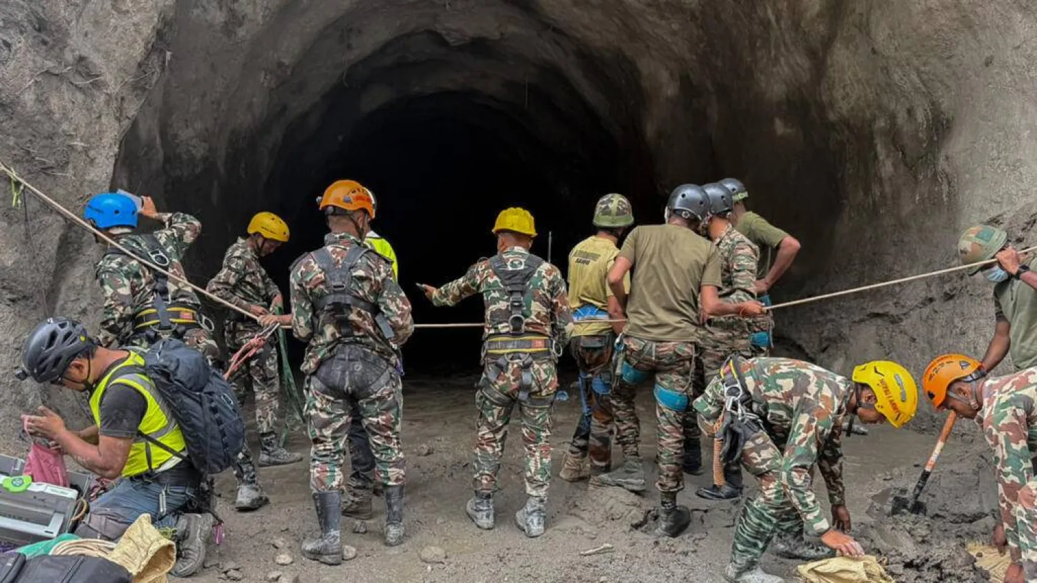 सुरुङभित्रको कठिन उद्धार विपद् प्रतिकार्यको साहसिक अध्याय: नेपाली सेनाको निष्कर्ष (तस्बिरसहित)